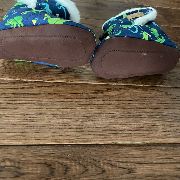 Jan and Jul Stay Put winter booties 3-12 months - Picture 3 of 3